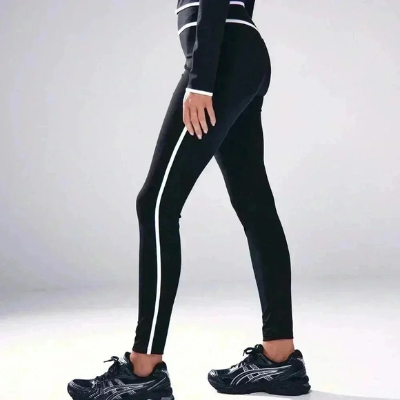 Black And White Women's Contrast Piping High Waist Leggings - Picture 3 of 5
